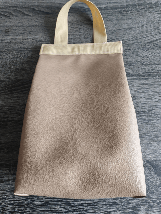 Trousse à toilette verticale