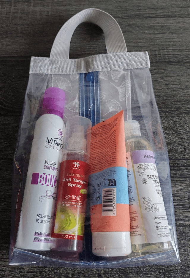 Trousse à toilette verticale