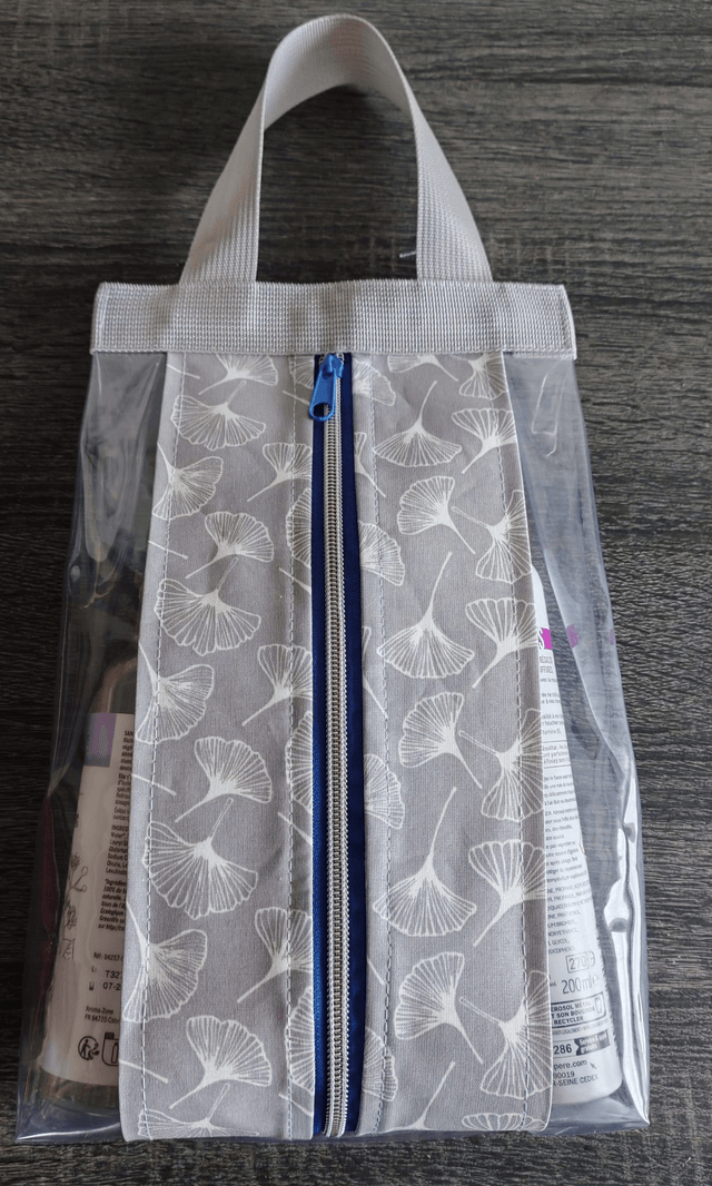 Trousse à toilette verticale